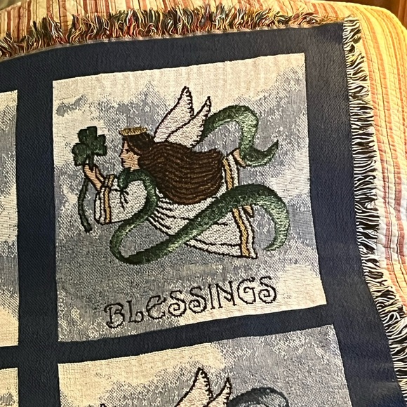 Gorgeous 100% Cotton Angel Paned Blanket - Picture 13 of 16